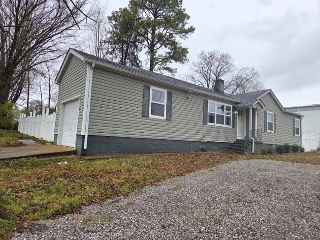 Building Photo - 247 W Young High Pike