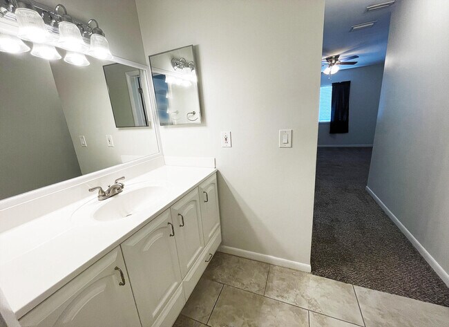 Foto del edificio - 6508 Chasewood Dr