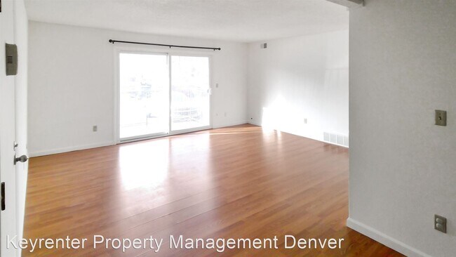 Foto del edificio - 2 br, 2 bath House - 12142 Melody Dr  202