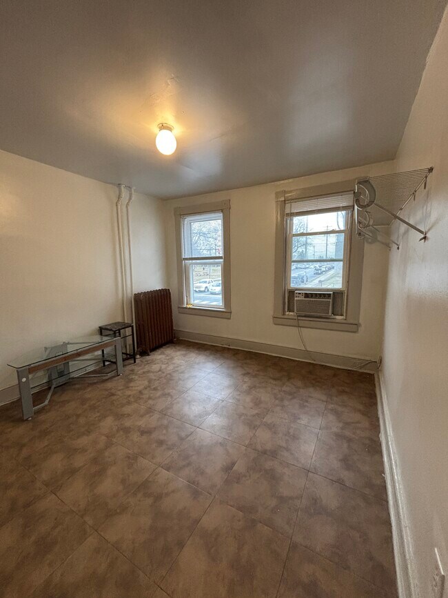 Foto del edificio - 645 E Orange St