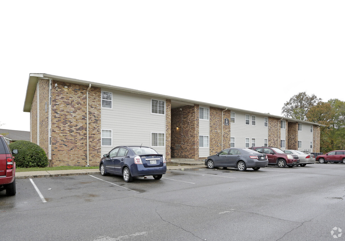 Building Photo - Haynes Garden Apartments