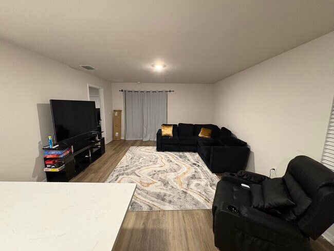 Foto del edificio - 5038 Rocky Coast Pl