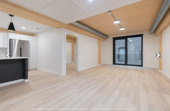 Building Photo - 1 E Lenox St