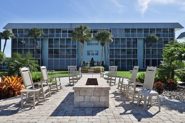 Foto del edificio - Intracoastal 2 bed/ 2 ba condo with lots o...