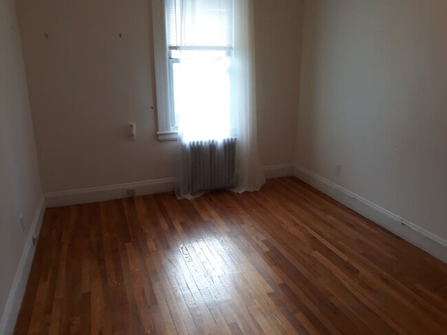 Foto del edificio - 53 Crescent Ave