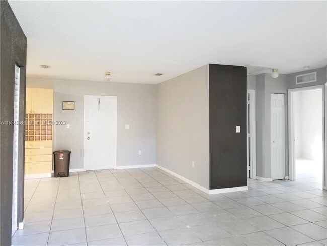 Building Photo - 1782 SW 44th Terrace