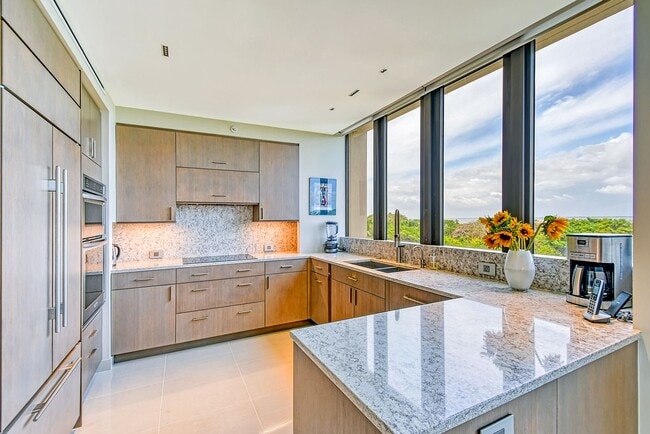 Foto del edificio - Promenade Longboat Key Private Beach Access