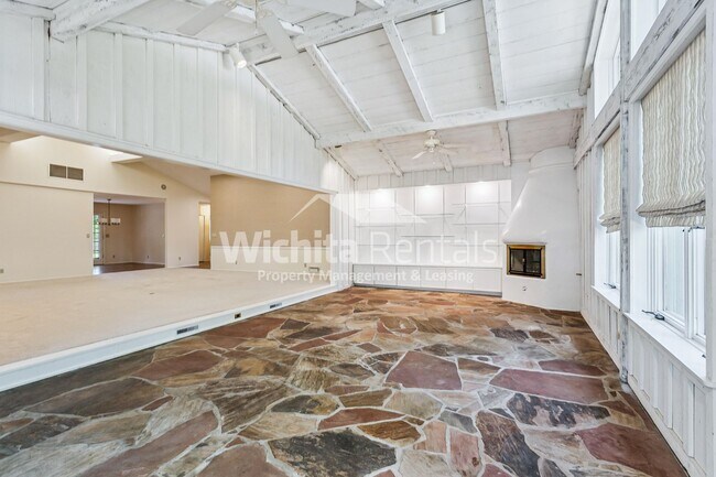 Foto del edificio - 601 N Rutland St
