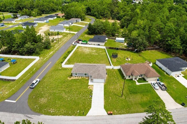 Foto del edificio - 476 Marion Oaks Pass