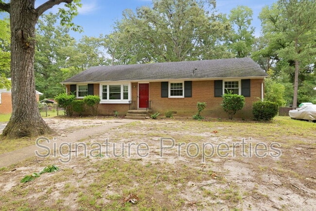 Building Photo - 1413 Robindale Rd