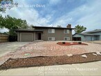Foto principal - 4 Bedroom Home In Security