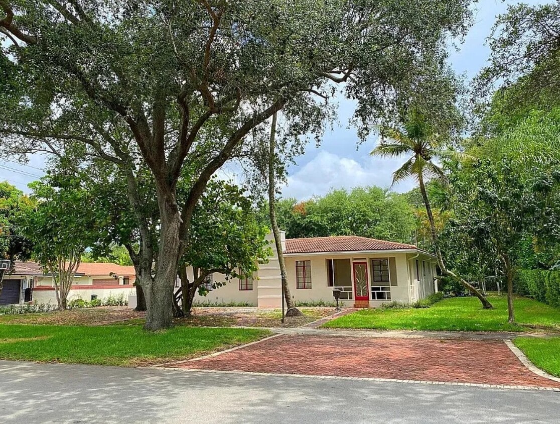 Photo - 229 NE 101st St (Miami Shores, FL)