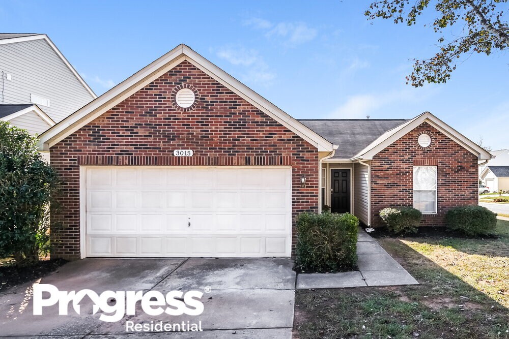 3015 Mallard Forest Dr, Charlotte, NC 28269 House Rental in Charlotte