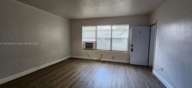 Building Photo - 736 83rd St