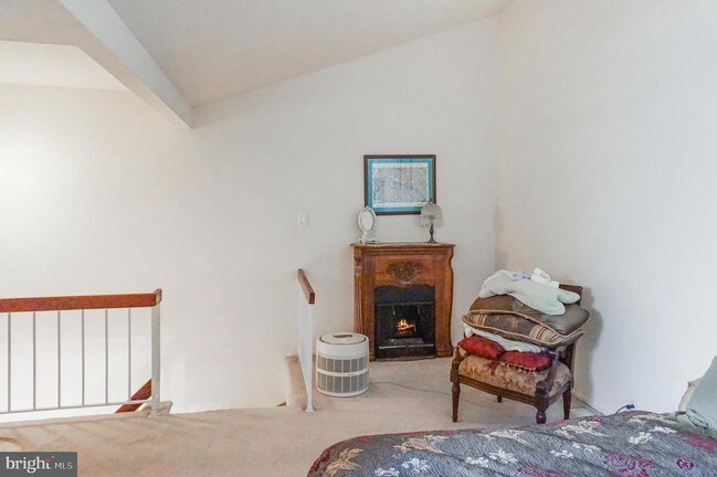 Foto del edificio - 5106 Tracy Ct