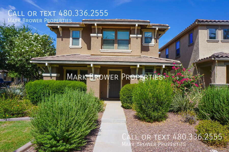 Foto principal - 1073 S Hawk Ln