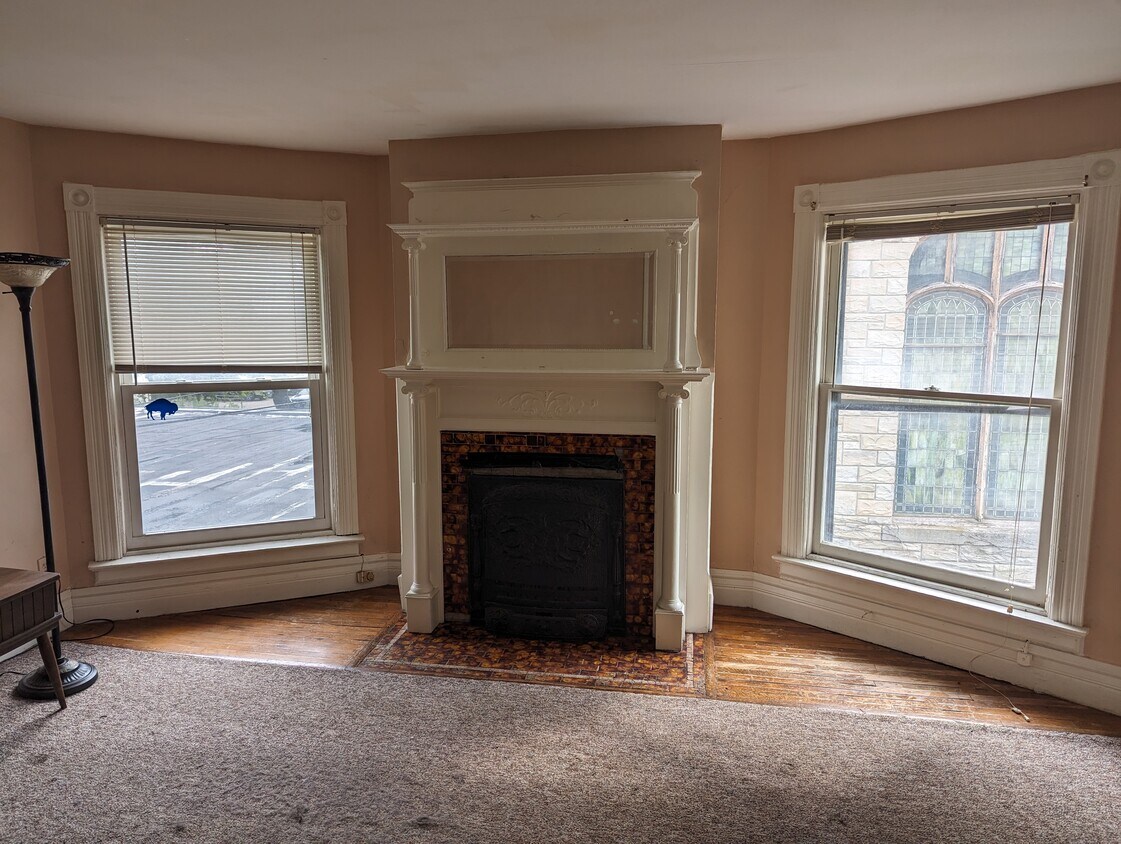 Primary Photo - 678 Ridge Rd