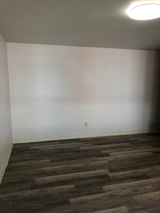 Building Photo - 308 N Mercer St