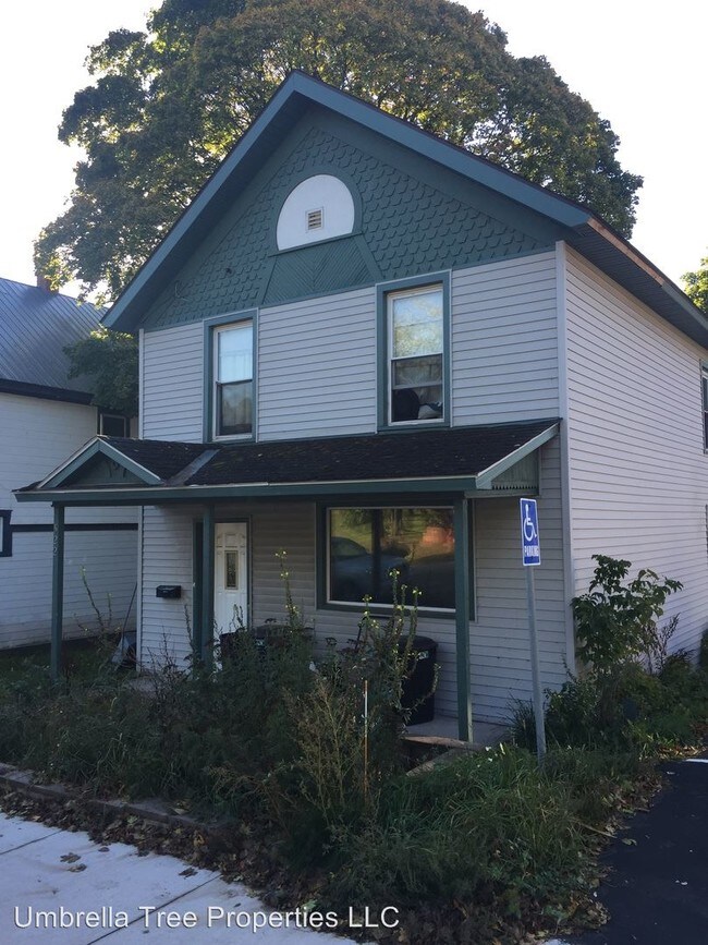Building Photo - 5 br, 2 bath Room For Rent - 522 QUINCY ST.