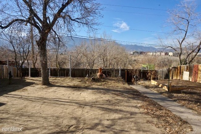 Building Photo - 2 br, 1 bath House - 1009 S Royer St