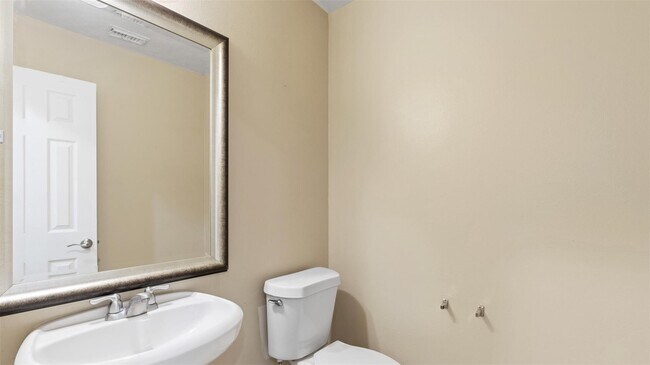 Foto del edificio - 8838 Eastheimer St