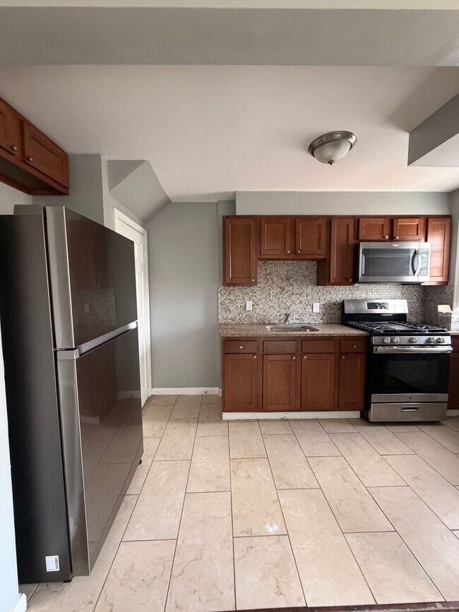 Foto del edificio - 2229 Graythorn Rd