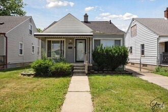 Building Photo - 1809 Rose Ave