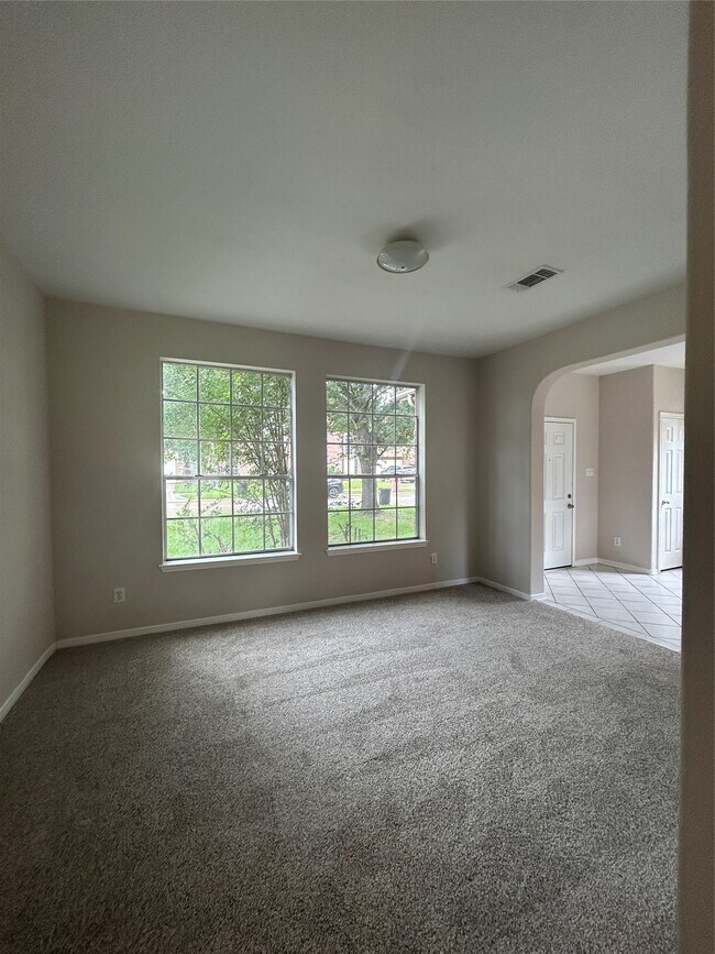 Foto del edificio - 2822 Green Lodge Cir