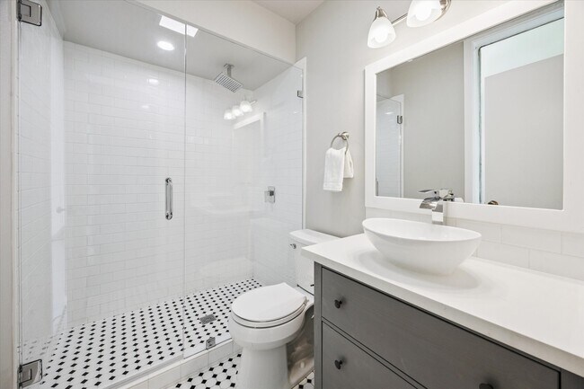 Foto del edificio - 5242 Memorial Dr