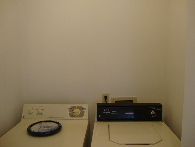 Foto del edificio - 4258 Pinehurst Cir