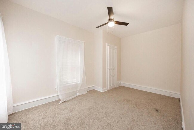 Foto del edificio - 524 N Franklin St