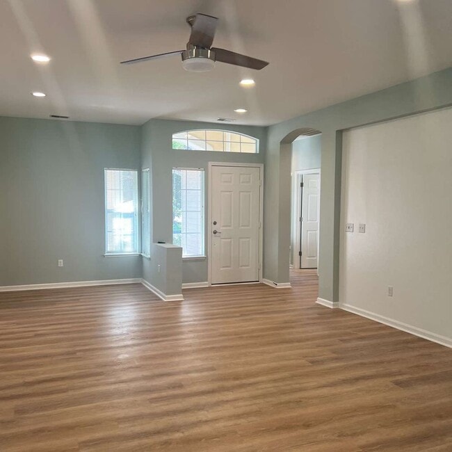 Building Photo - Sun City