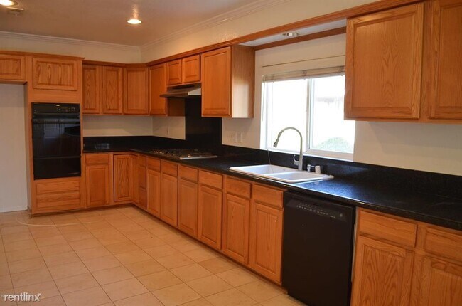 Foto del edificio - 3 br, 2.5 bath House - 1359 Salisbury Rd