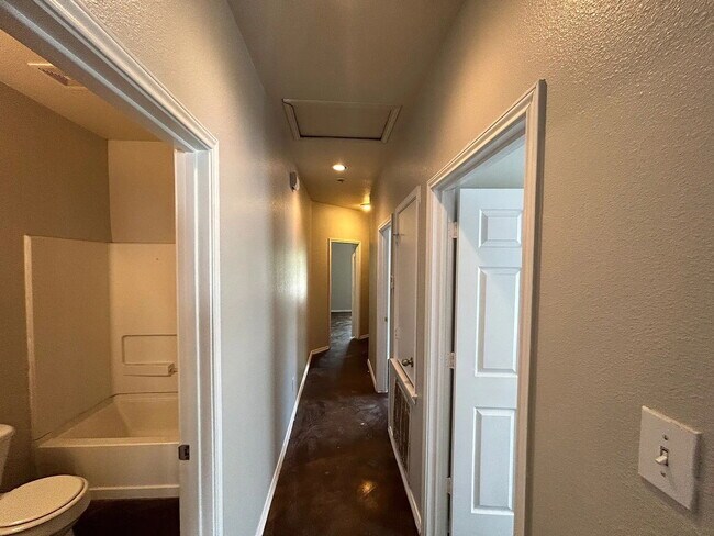 Building Photo - 7219 Golf Way