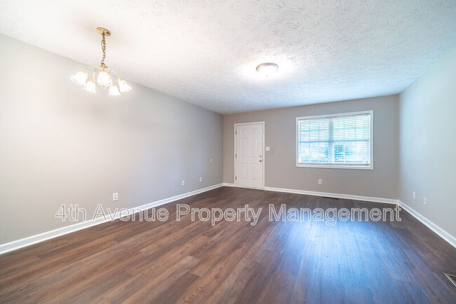 Building Photo - 1133 Gliding Ln