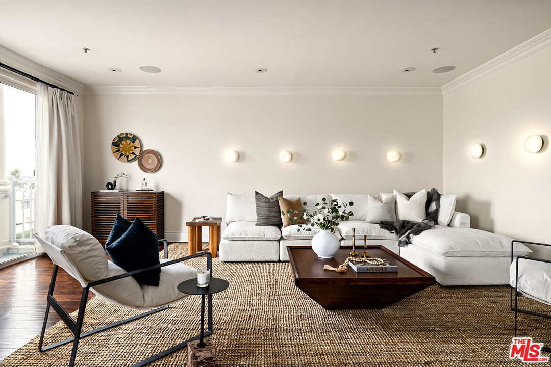 Foto principal - 1023 Wilcox Ave