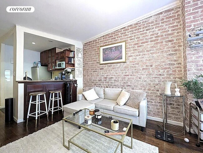 Foto del edificio - 304 E 73rd St