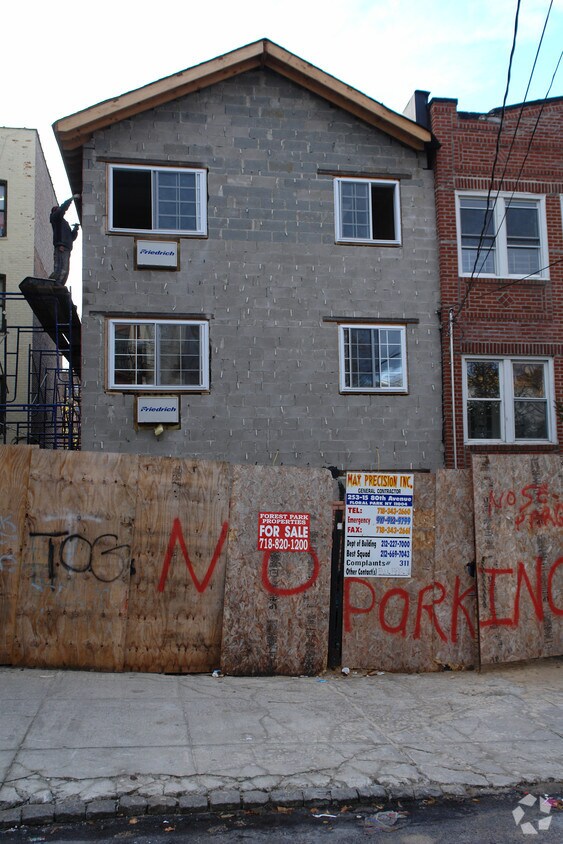 Building Photo - 765 224th St