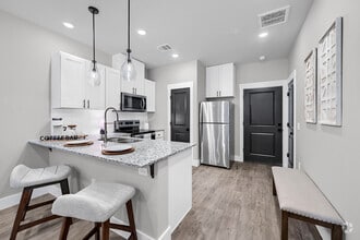 Brickledge 1 Bed/1.5 Bath - Heritage Court Luxury Townhomes *Now Open