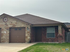 Building Photo - 1112 Grace Point Dr