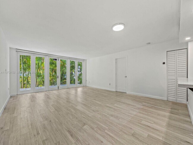 Foto del edificio - 55 Ocean Ln Dr