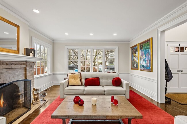 Building Photo - Excellent Burlingame Park Home