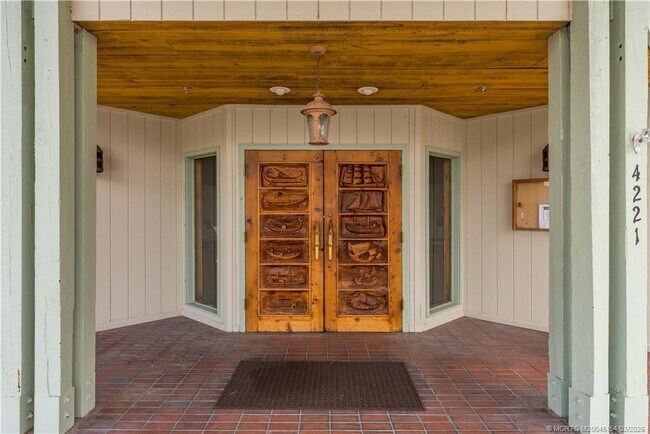 Foto del edificio - 4095 SE Centerboard Ln