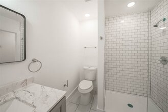 Building Photo - 6644 Lawndale St