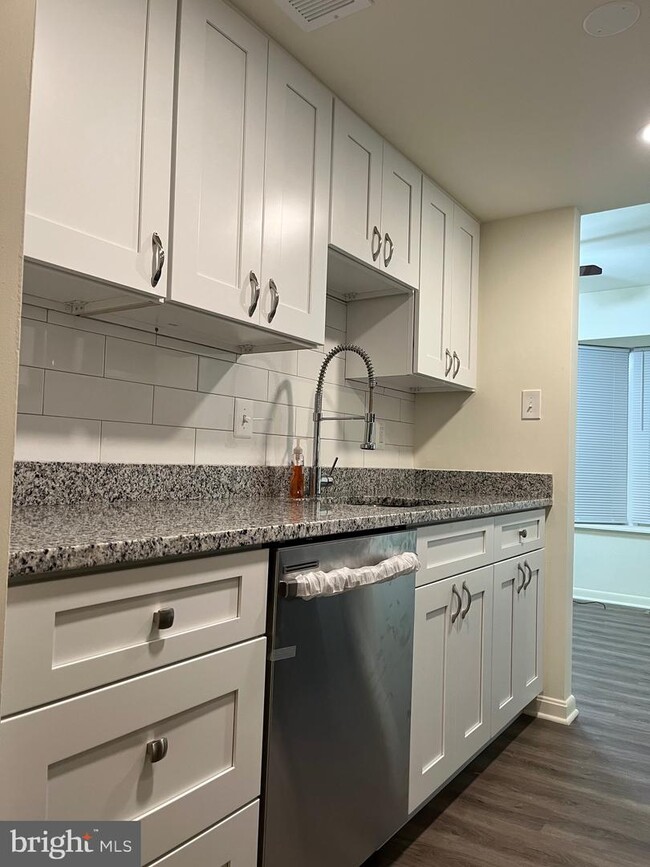 Building Photo - 9107 Bronze Bell Cir