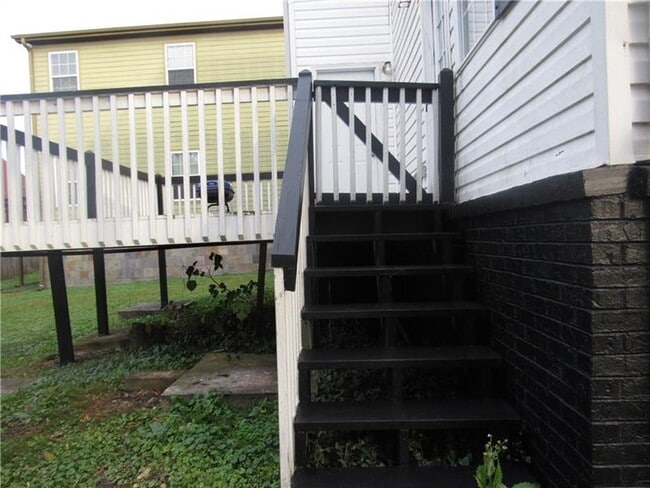 Building Photo - 651 Delbridge St NW