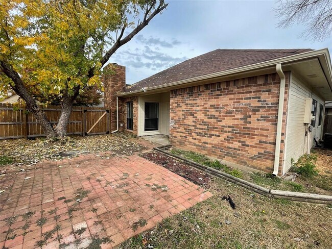 Building Photo - 3415 Swan Ct