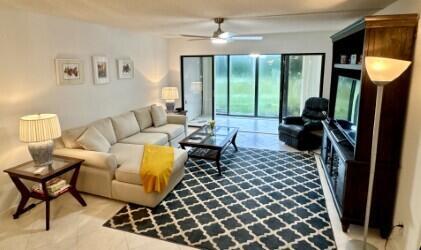Foto del edificio - 5121 Oakhill Ln