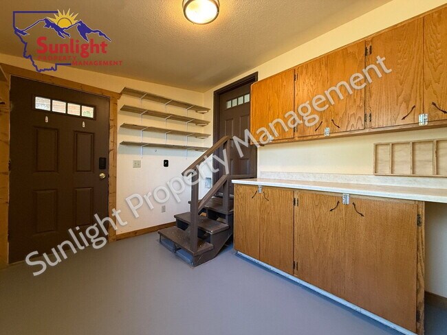 Foto del edificio - Updated 3 Bedroom Mobile Home - Large Fenced Yard - Fromberg, MT