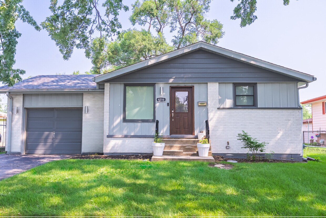 Foto principal - 4316 Mann St